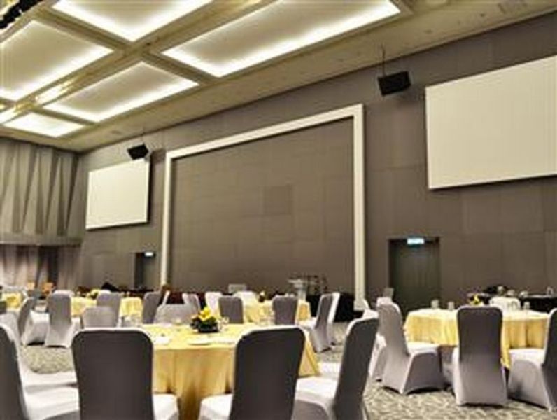 Vivatel Hotel 4*