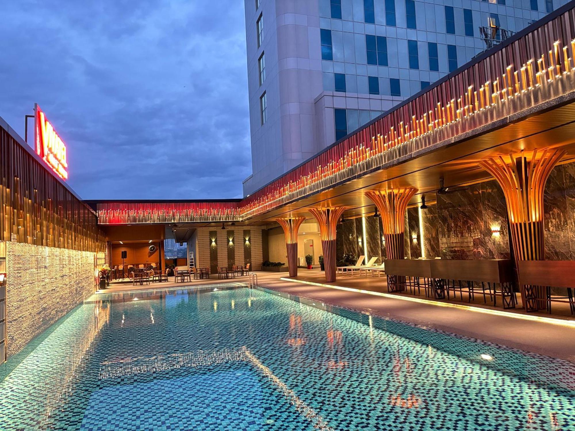Vivatel Hotel 4*